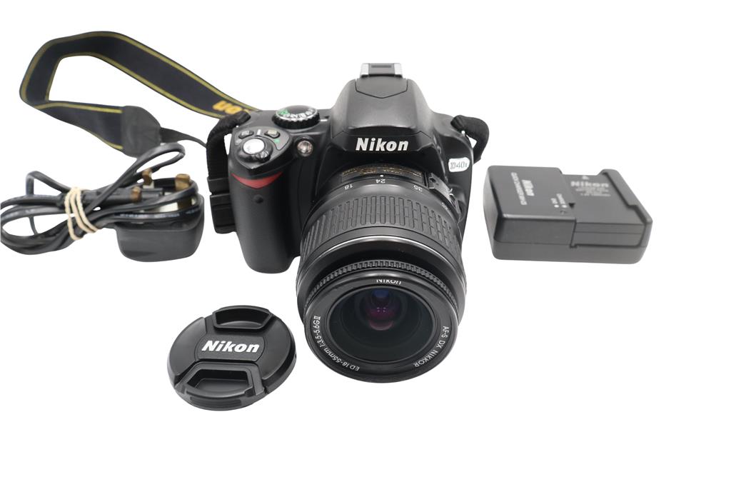 Nikon D40x Camera 10.2MP DSLR with 18-55mm, Shutter Count 4494, Good Condition