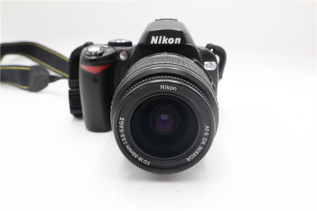 Nikon D40x Camera 10.2MP DSLR with 18-55mm, Shutter Count 4494, Good Condition