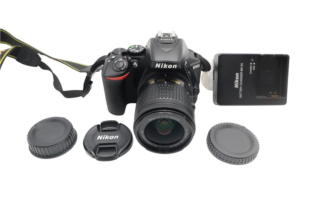 Nikon D5600 24MP Camera DSLR with 18-55mm, Shutter Count 3007, Exc. REFURBISHED