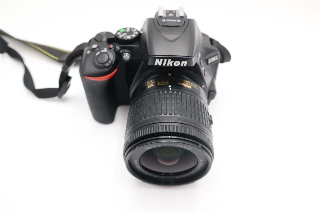 Nikon D5600 24MP Camera DSLR with 18-55mm, Shutter Count 3007, Exc. REFURBISHED