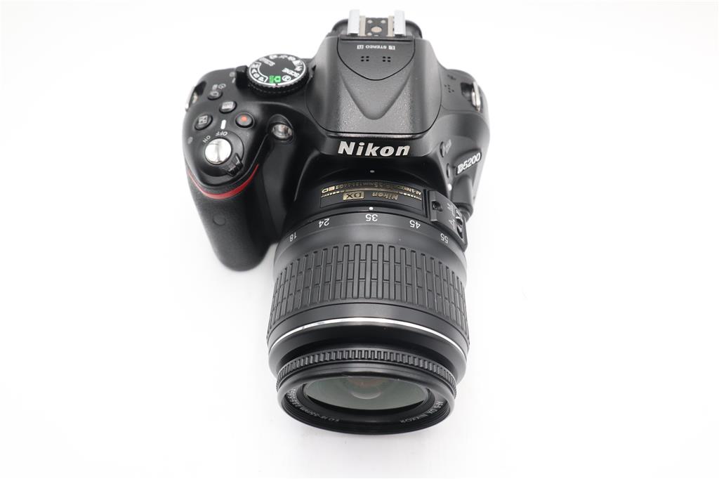 Nikon D5200 DSLR Camera 24.1MP with 18-55mm, Shutter Count 17066, Good Cond.