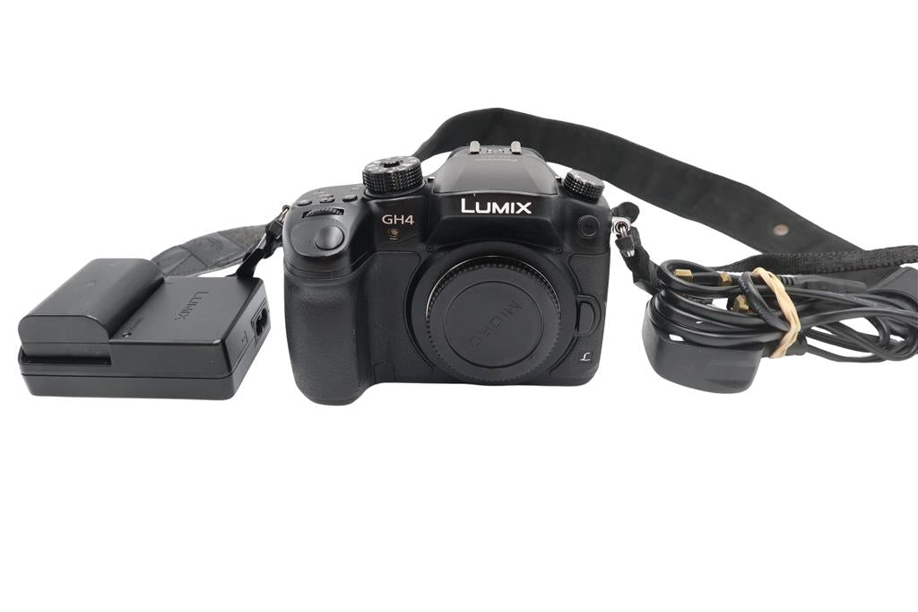 Panasonic DMC-GH4 Mirrorless Camera 16MP 4K Body Only, Shutter Count 144