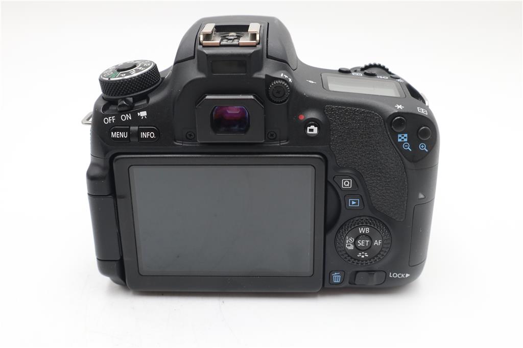 Canon 760D Camera DSLR 24.2MP with 18-55mm, Shutter Count 25720, Very Good Cond.