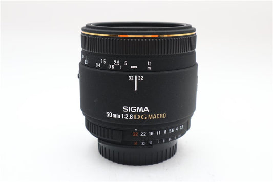 Sigma 50mm Macro Lens f/2.8 D DG for Nikon, Fixed / Prime Very Sharp, V.G. Cond.