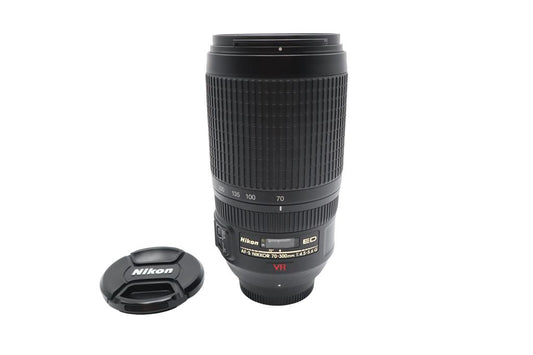 Nikon 70-300mm Telephoto Lens F4.5-5.6 G VR Full Frame Stabilised, V. Good Cond.